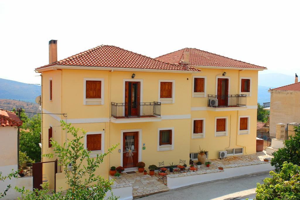 Xenonas Chrisso Hotel Delphoi Kültér fotó