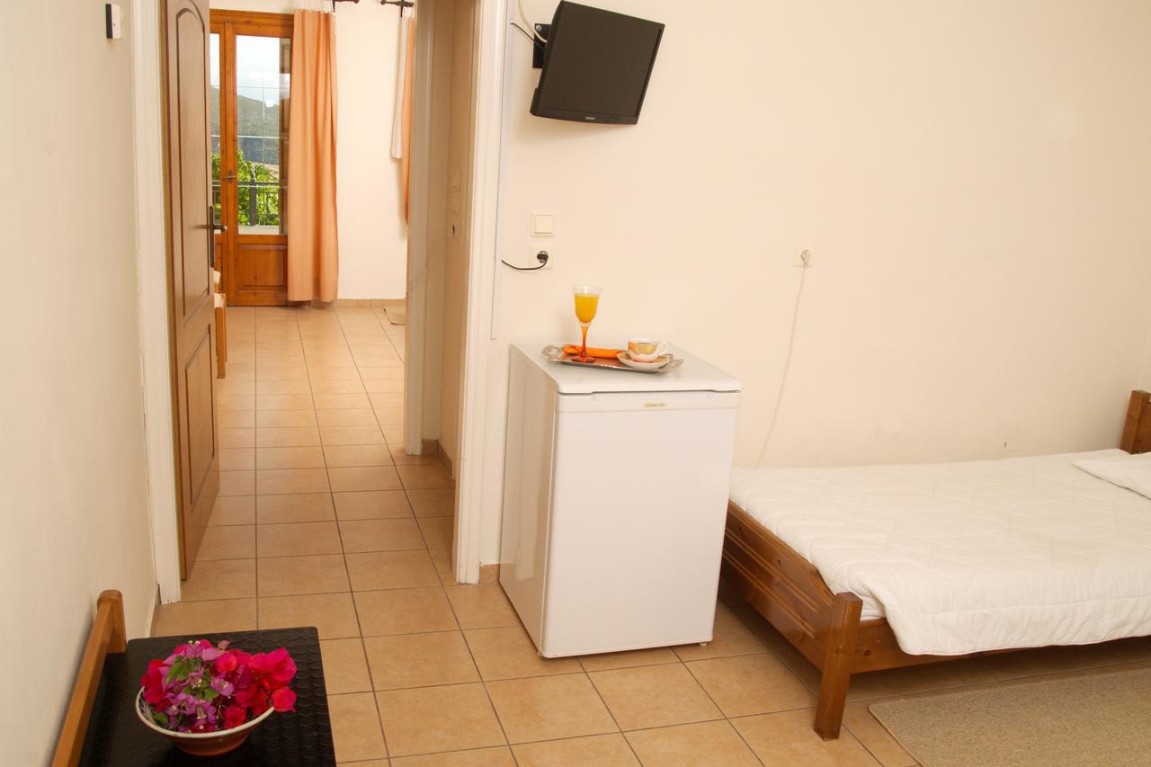 Xenonas Chrisso Hotel Delphoi Kültér fotó