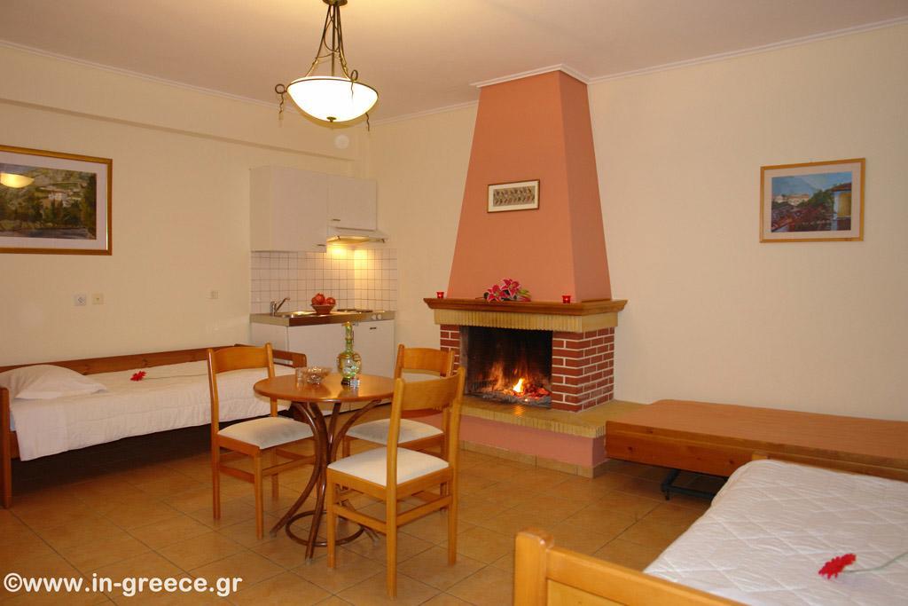 Xenonas Chrisso Hotel Delphoi Kültér fotó